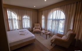 Sahati Hotel & Restaurant